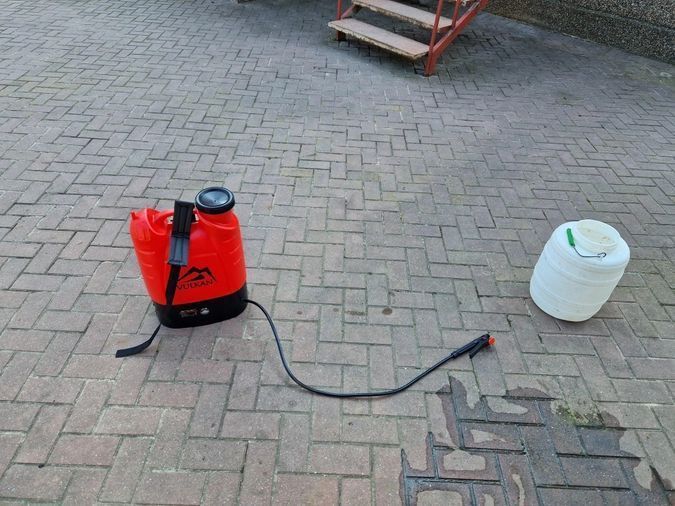 Садовый опрыскиватель аккумуляторный Vulkan HY-16L : 12 V, 8 Ah, бак 16 л, ранцевой, вес 3 кг HY-16L фото