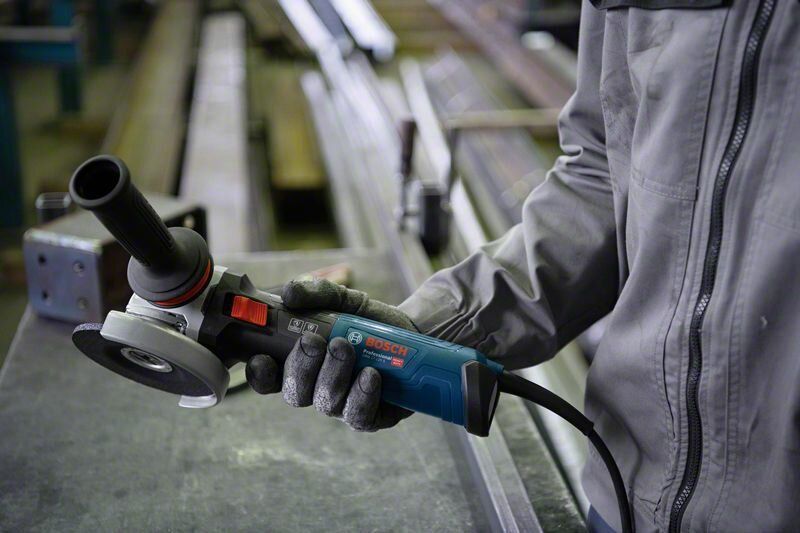 Купити Професійна болгарка Bosch GWS 14-125 S : 1400 Вт, диск 125мм, з регулюванням обертів в Україні у Tools Store