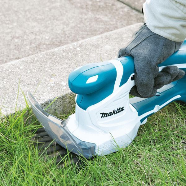 Купити Ножиці для трави акумуляторні MAKITA UM110DWYX (1акум.18В 1.5Аг/зарядний/з кущорізом) в Україні у Tools Store