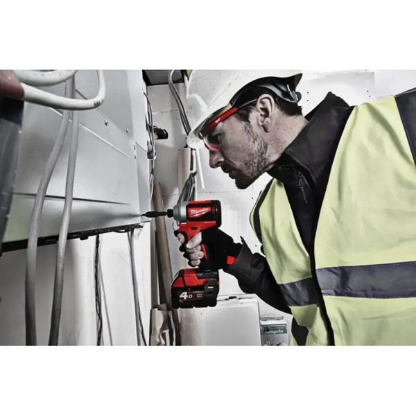 Купити Гайкокрут акумуляторний безщітковий 1/4" HEX MILWAUKEE M18 CBLID-0 180Нм (без АКБ) в Україні у Tools Store