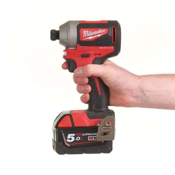 Купити Гайкокрут акумуляторний безщітковий 1/4" HEX MILWAUKEE M18 CBLID-0 180Нм (без АКБ) в Україні у Tools Store