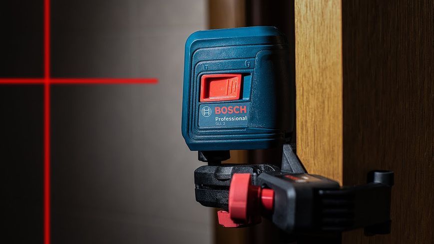 Профессиональный лазерный нивелир Bosch Professional GLL 2 с держателем MM 2 : два красных луча, 10 м 0601063A01 фото