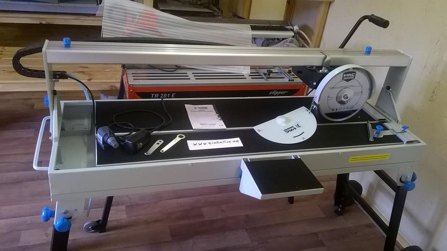 Профессиональный электрический плиткорез с водяным охлаждением MacAllister MSTC1200N: 1200 Вт/120см рез плитки MSTC1200N фото