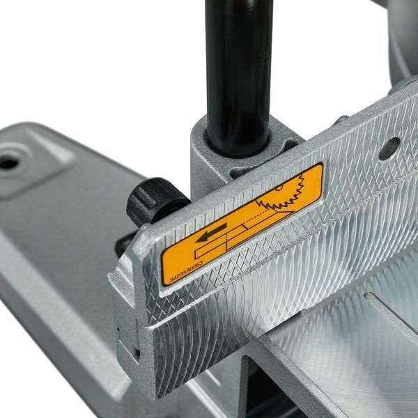 Пила торцовочная с протяжкой MAKITA LS1110F LS1110F фото
