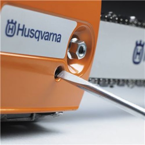 Мощная бензиновая цепная пила Husqvarna 135 II : двигатель 38 cm&sup3;, 1,6 кВт, шина 35 см, оригинал 967 86 18-14 фото