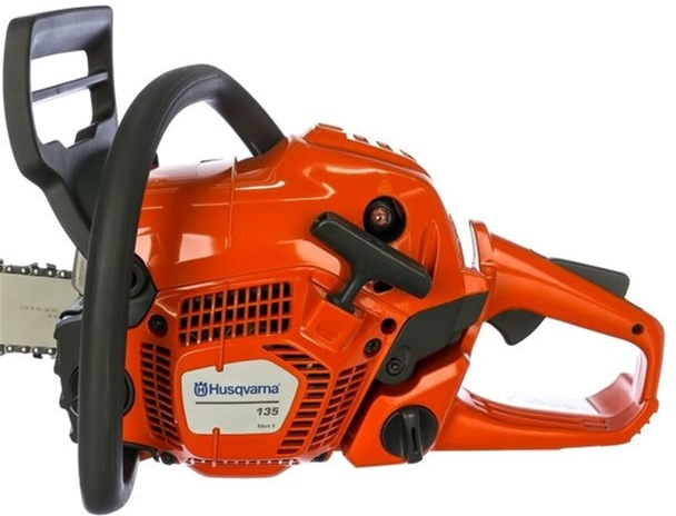 Мощная бензиновая цепная пила Husqvarna 135 II : двигатель 38 cm&sup3;, 1,6 кВт, шина 35 см, оригинал 967 86 18-14 фото