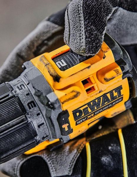 Шуруповерт аккумуляторный DEWALT DCD805NT (18В/каркас/кейс/90Нм) DCD805NT фото