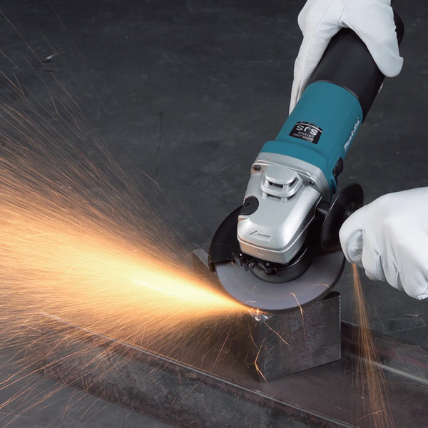 Купити Професійна кутова шліфувальна машина Makita 9565 CVR: 1400 Вт, &Oslash; диска 125х22,23 мм, 12000 об/хв, вага 2.4 кг в Україні у Tools Store
