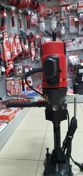 Купити Потужна установка алмазного буріння STARK DD-2500-18 (сухе та мокре свердління) в Україні у Tools Store