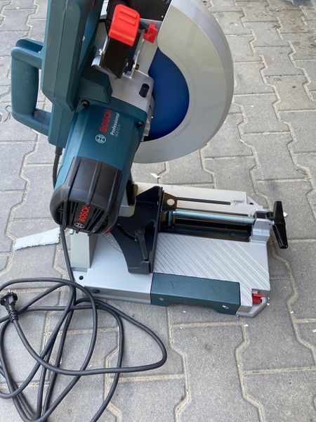 Купити Відрізна пила по металу Bosch GCD 12 JL: 2000Вт, 1500 об/хв., диск 305 мм в Україні у Tools Store