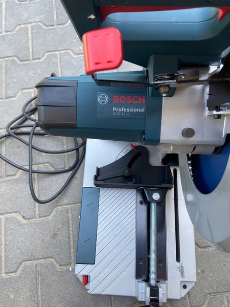 Купити Відрізна пила по металу Bosch GCD 12 JL: 2000Вт, 1500 об/хв., диск 305 мм в Україні у Tools Store