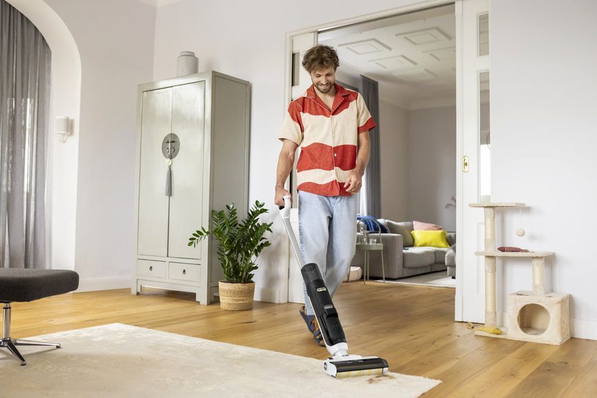 Пылесос аккумуляторный KARCHER FCV 3 (моющий/швабра) 1.056-122.0 фото