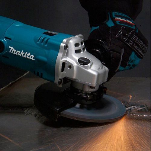 Купити Болгарка Makita GA 6021: 2.8 кг, 1050 Вт, 10000 об/хв., диск до 150 мм в Україні у Tools Store