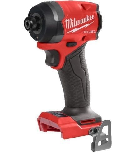Купити Набір акумуляторний MILWAUKEE M18 FPP6E3-502B (M18 FPD3/M18 FID3/M18 CCS55/M18 FSZ/M18 FSAG125X/M18 TLED/2акум.18В 5Аг/зарядний/сумка) в Україні у Tools Store