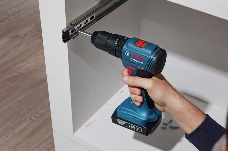 Аккумуляторная ударная дрель-шуруповерт Bosch Professional GSB 183-LI с АКБ 18V 2.0Ah, з/п в кейсе 06019K9101 фото