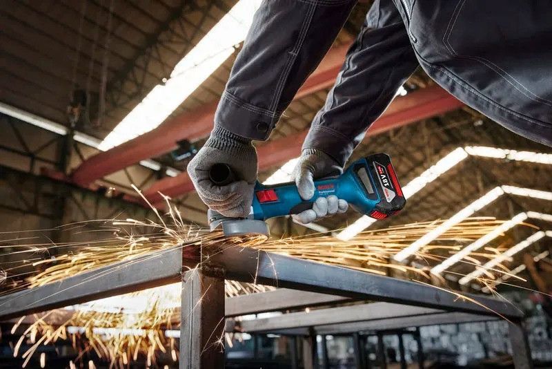 Набор аккумуляторный BOSCH 0615A5007L (GBH 18V-22/GSR 18V-45/GWS 18V-8/3акум.18В 4Ач/зарядный/сумка) 0615A5007L фото