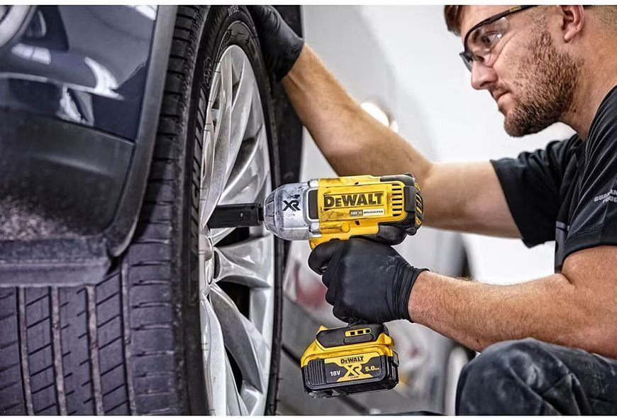 Гайковерт аккумуляторный DEWALT DCF899N (18В/каркас) DCF899N фото