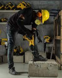 Купити Перфоратор акумуляторний безщітковий SDS-Plus DeWALT DCH133M1 в Україні у Tools Store