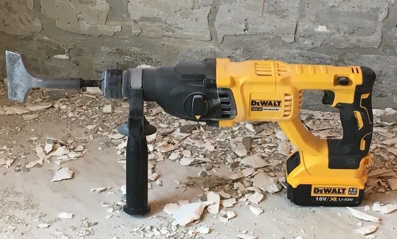 Купити Перфоратор акумуляторний безщітковий SDS-Plus DeWALT DCH133M1 в Україні у Tools Store