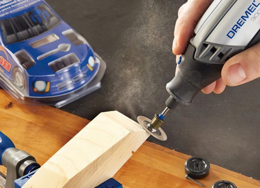 Купити Багатофункціональний інструмент (гравер) Dremel 3000 - 5: 130 Вт, 5 насадок, 33000 об/хв. (F0133000JX) в Україні у Tools Store