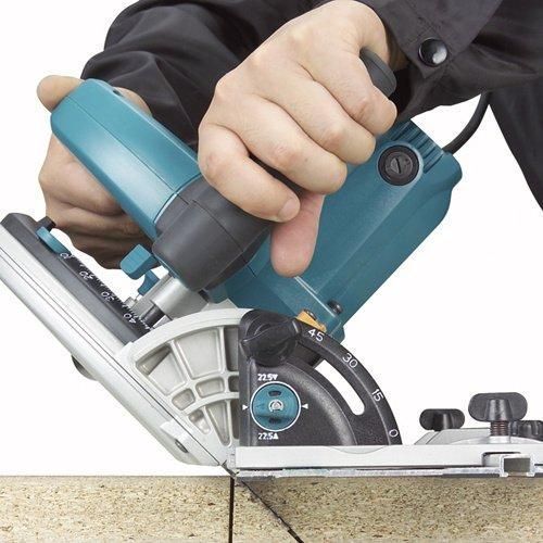 Профессиональная ручная погружная дисковая пила Makita SP6000J : 1300 Вт, 165мм, 55мм погружная циркулярка SP6000J фото