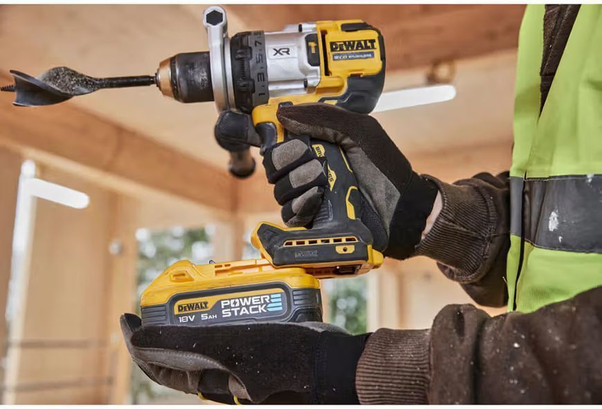 Купити Шурупокрут акумуляторний DEWALT DCD1007NT (18В/каркас/кейс/169Нм) в Україні у Tools Store
