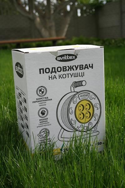 Качественный удлинитель на катушке для сада с термозащитой SVITTEX SV-005 30м 2х1,5мм электрический удлинитель SV-005 фото