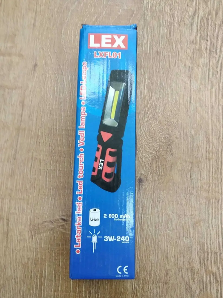 Потужний діодний ліхтарик LEX LXFL01 : потужність 3 Вт / 240 люмен, літієва батарея 2800 мАч, 3 типи світла LXFL01 фото