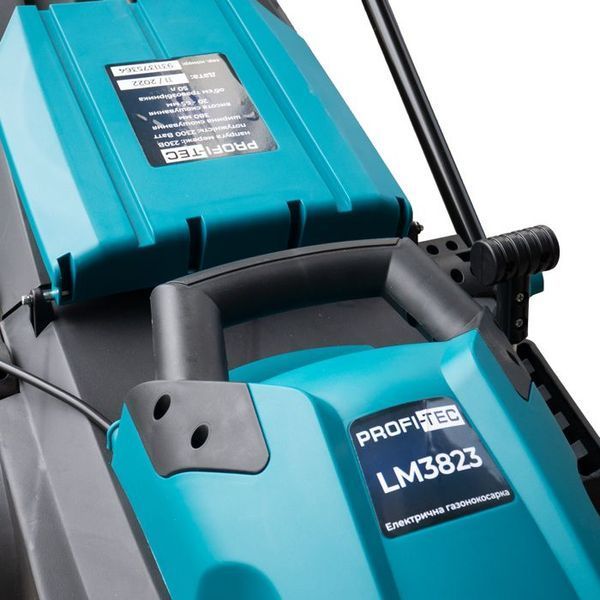 Купити Газонокосарка електрична PROFI-TEC LM3823 Comfort (38см/2300Вт/безщіткова) в Україні у Tools Store