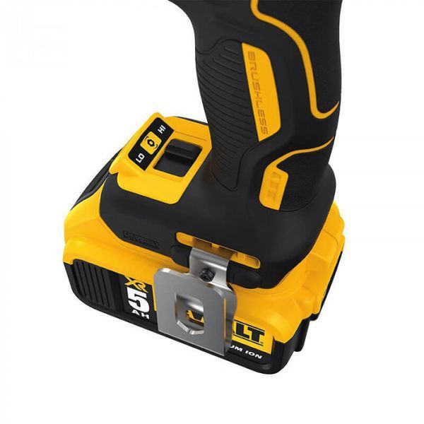 Гайковерт ударный аккумуляторный бесщеточный DeWALT DCF894P2 (с АКБ 2шт-18V 5Ah) DCF894P2 фото