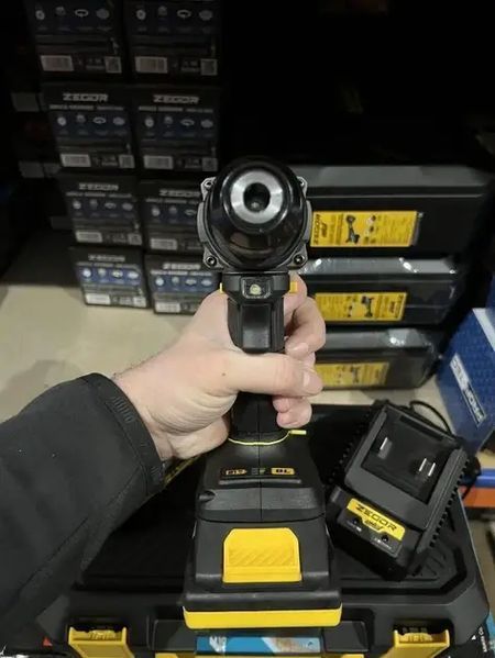 Шуруповерт аккумуляторный ZEGOR CDPP-21BLH (2акум.21В 2Ач/зарядный/кейс/ударный) CDPP-21BLH фото