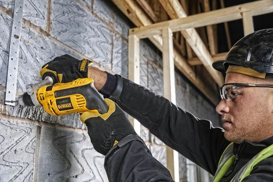 Дрель сетевая ударная DeWALT DWD024 DWD024 фото