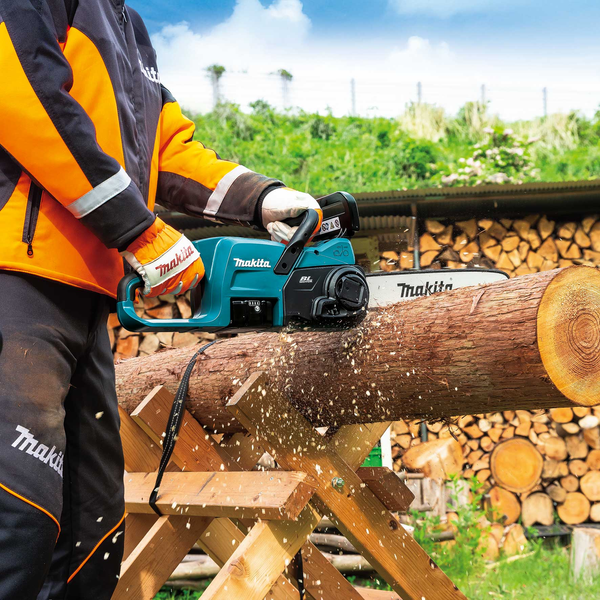 Пила цепная аккумуляторная MAKITA DUC357RT (1акум.18В 5Ач/зарядный) DUC357RT фото