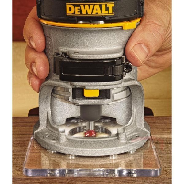 Фрезер аккумуляторный бесщёточный DeWALT DCW604NT : Li-Ion 18 В без АКБ DCW604NT фото