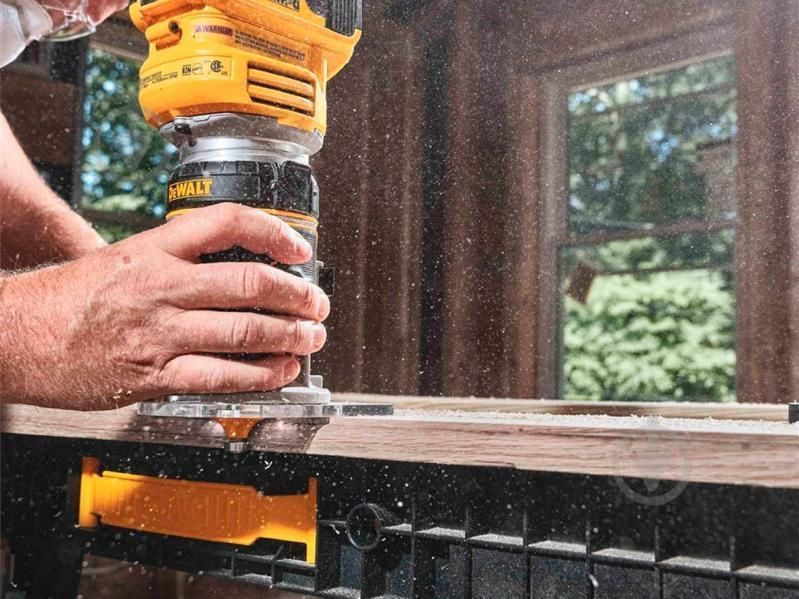 Фрезер аккумуляторный бесщёточный DeWALT DCW604NT : Li-Ion 18 В без АКБ DCW604NT фото