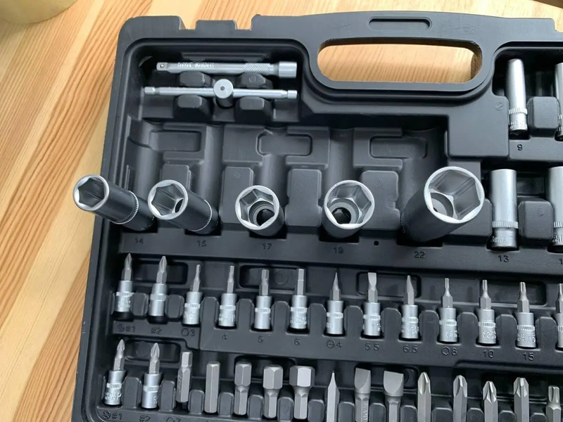 Качественный набор ручных инструментов 108 шт Сталь AT-1082: 1/2" 1/4", набор головок с трещоткой, кейс(70006) 70006 фото