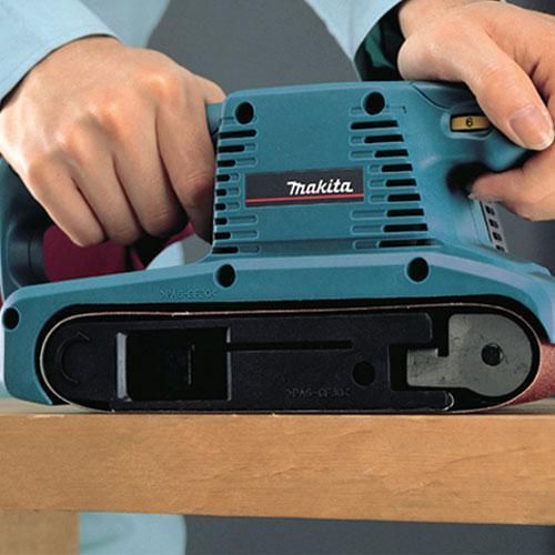 Ленточная шлифмашина Makita 9911 : 650 Вт, 270 м/мин., размер ленты 76 x 457 мм 9911 фото