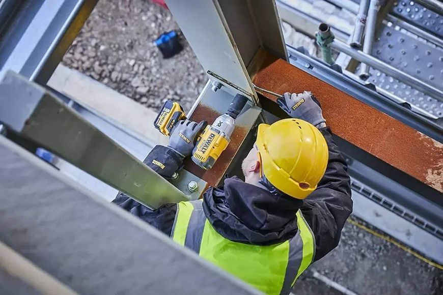 Гайковерт ударный аккумуляторный бесщеточный DeWALT DCF897NT (акум 5 ампер) DCF897NT+DCB184 фото