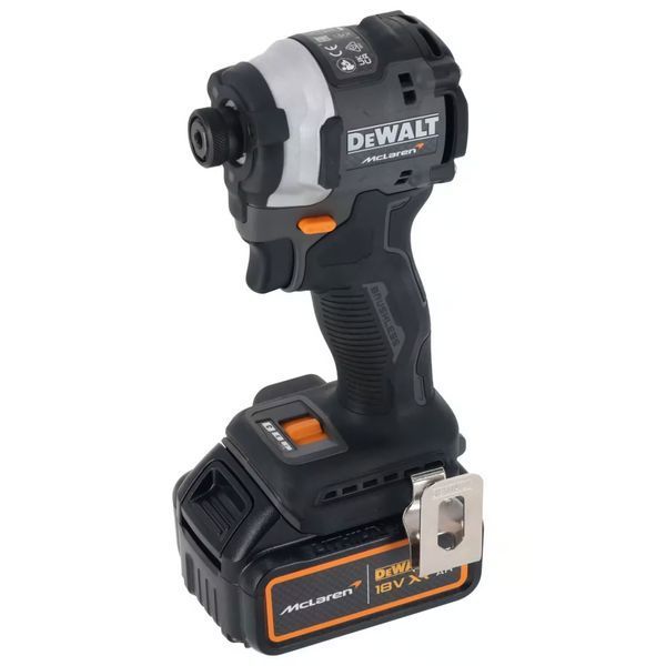 Купити Шурупокрут акумуляторний імпульсний DEWALT DCF85MP2T McLaren (2акум.18В 5Аг/зарядний/кейс) в Україні у Tools Store