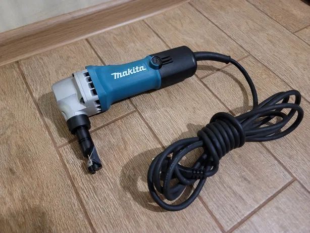 Купити Ножиці по металу електричні MAKITA JN 1601 в Україні у Tools Store