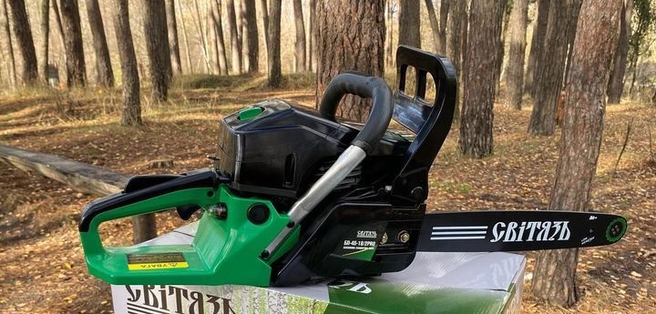 Купити Потужна бензопила Свитязь БП 45-18/2 PRO 2 шини 2 ланцюги 40см і 45см в Україні у Tools Store