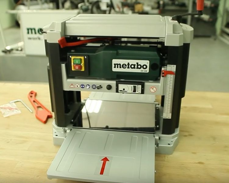Купити Електричний рейсмусовий верстат для дерева Metabo DH 330 : 1800 Вт портативний рейсмус (0200033000) в Україні у Tools Store