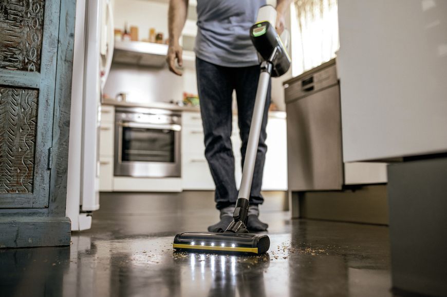 Пылесос аккумуляторный KARCHER VC 6 Cordless ourFamily (швабра) 1.198-670.0 фото