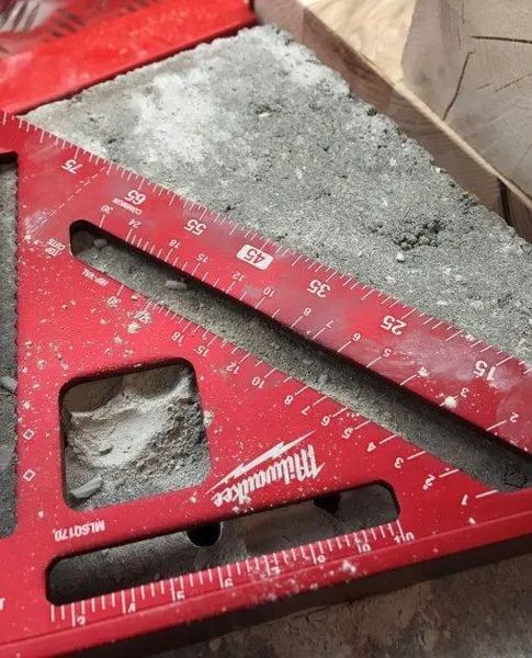 Угольник разметочный 180мм MILWAUKEE 4932472124 4932472124 фото