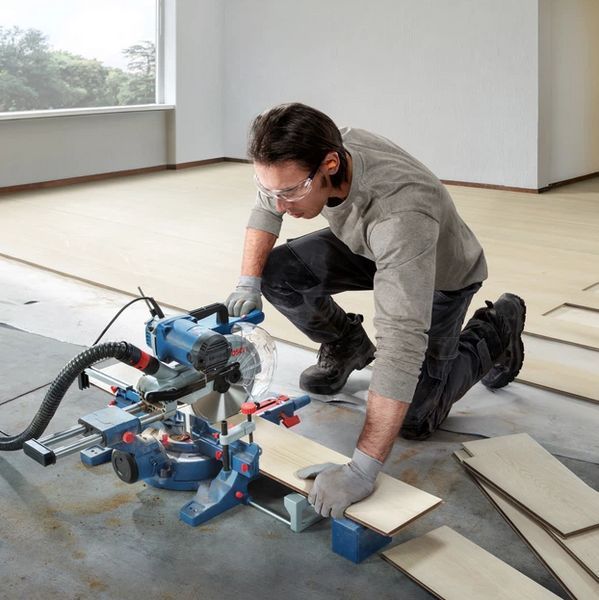 Купити Пила торцювальна з протяжкою BOSCH GCM 254 D в Україні у Tools Store