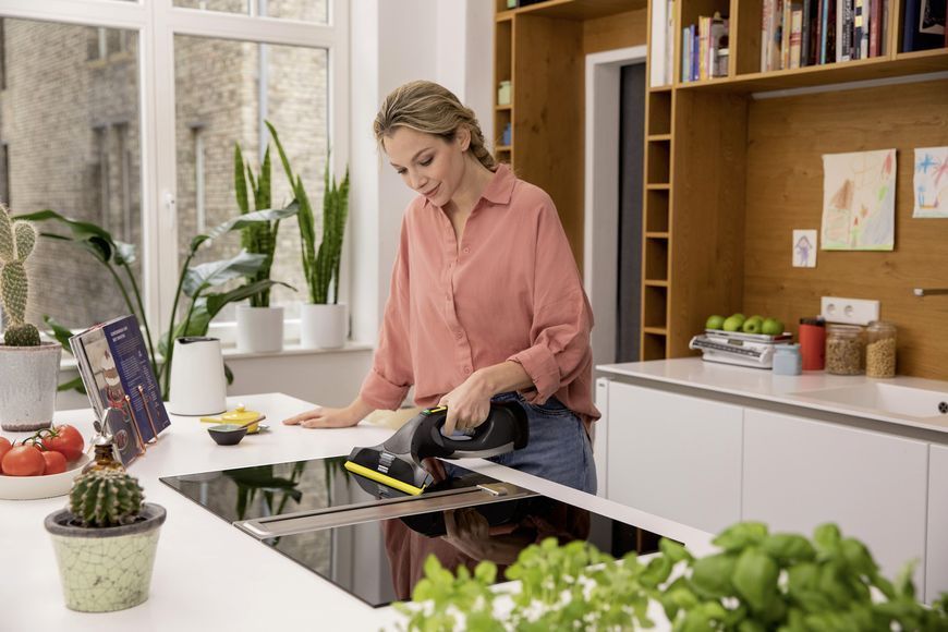 Купити Порохотяг віконний акумуляторний KARCHER WV 5 Plus Anniversary Edition в Україні у Tools Store