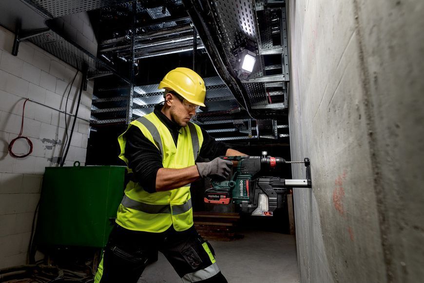 Купити Прожектор акумуляторний METABO BSA 18 LED 4000 (18В/каркас) в Україні у Tools Store