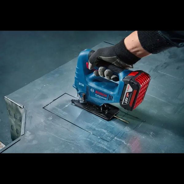 Аккумуляторный лобзик Bosch GST 183-LI Solo: без АКБ/КАРКАС 06015B7020 фото