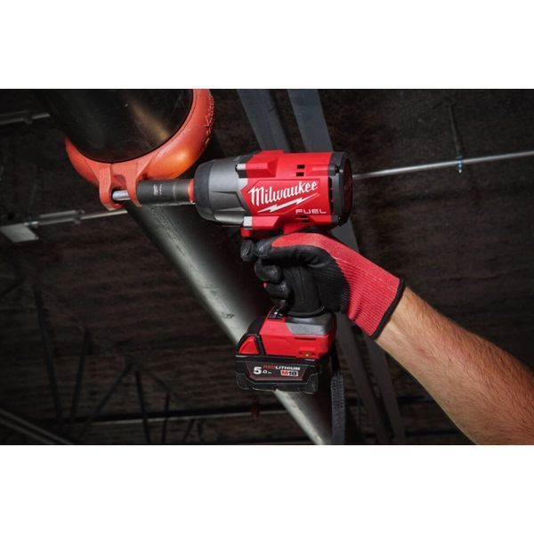Купити Гайкокрут акумуляторний MILWAUKEE M18 FHIW2F12-0 (18В/каркас/2034Нм) в Україні у Tools Store