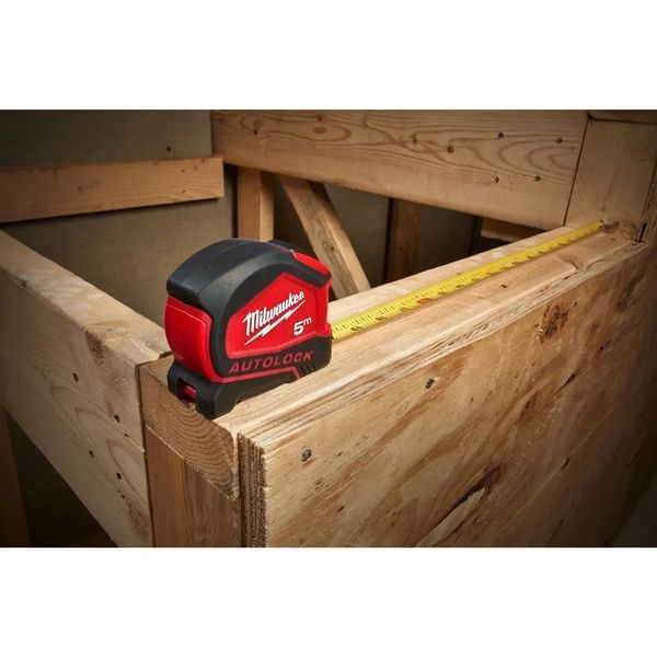 Рулетка 5м MILWAUKEE Autolock 4932464663 (25мм) 4932464663 фото